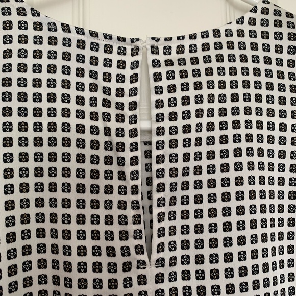 Ann Taylor Shell Top - Picture 7 of 8
